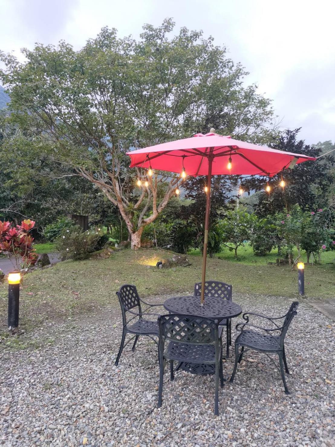Left Bank BnB Jiaoxi Exterior foto